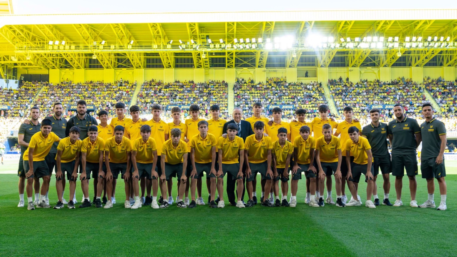 The magnificent six from the academy Infantil