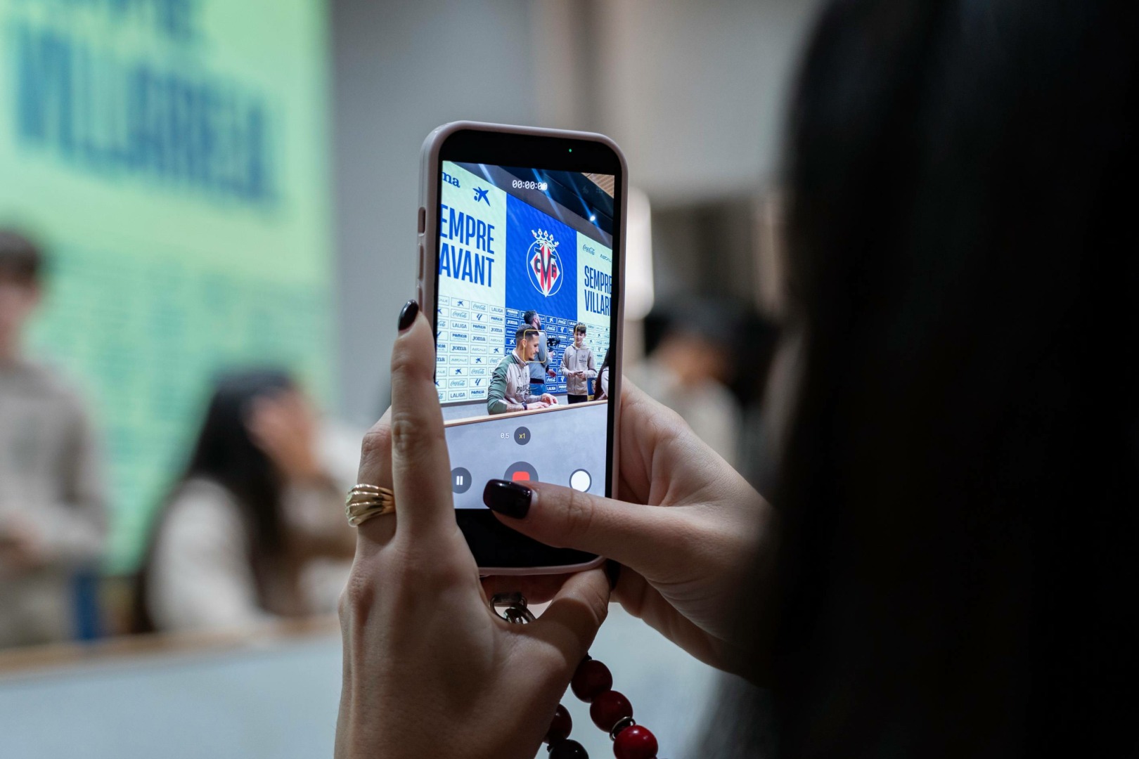 20251118 FirmaAutografosInmersion 008