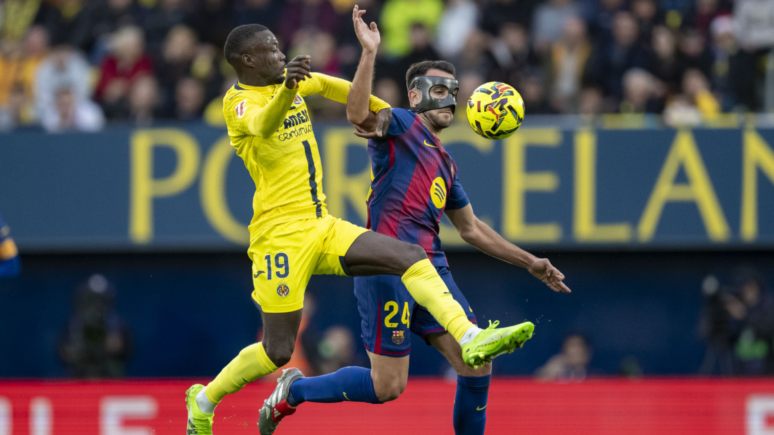 Nicolas Pepe vs FC Barcelona