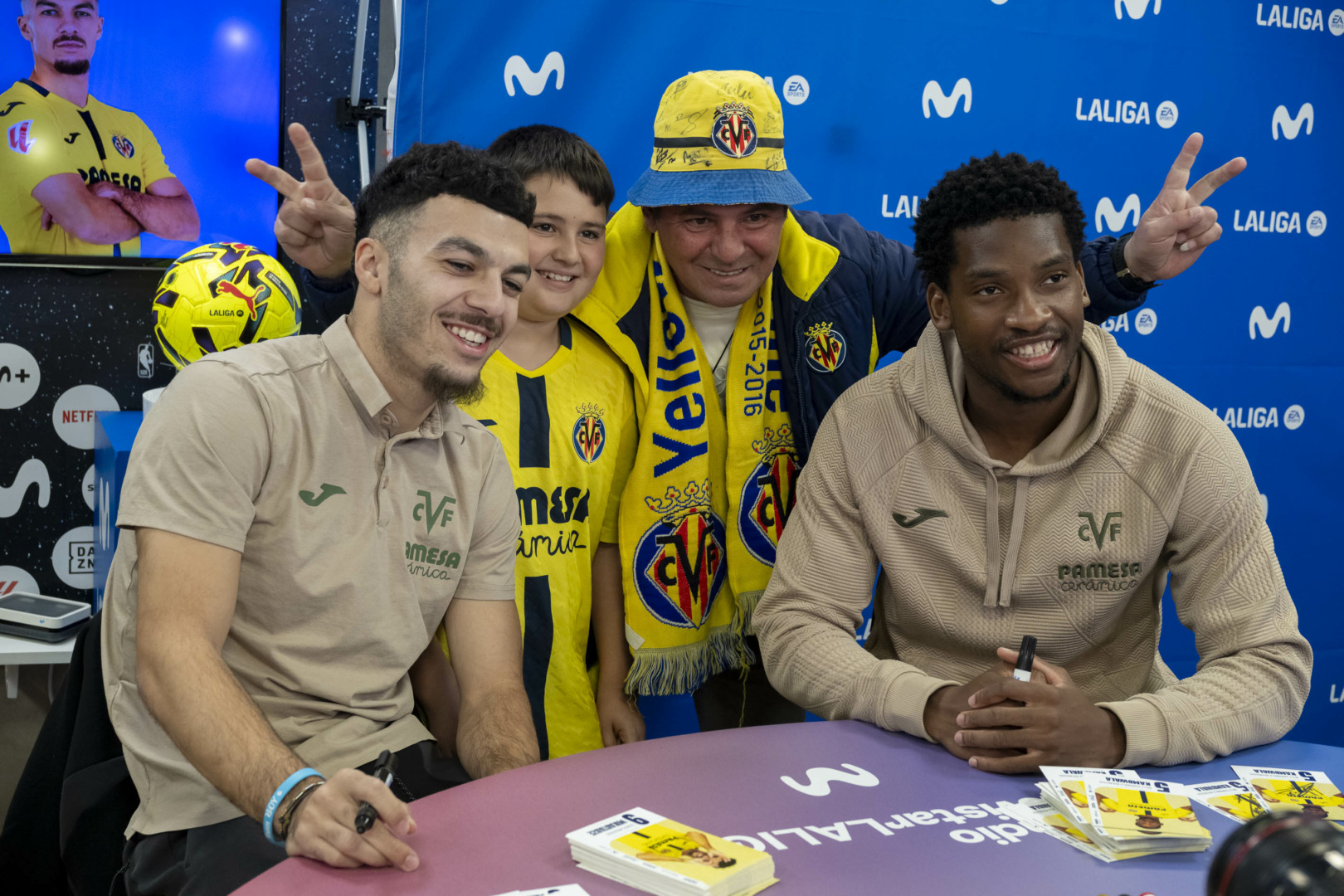 20260114 FirmaAutografosTiendaMovistar 003 1