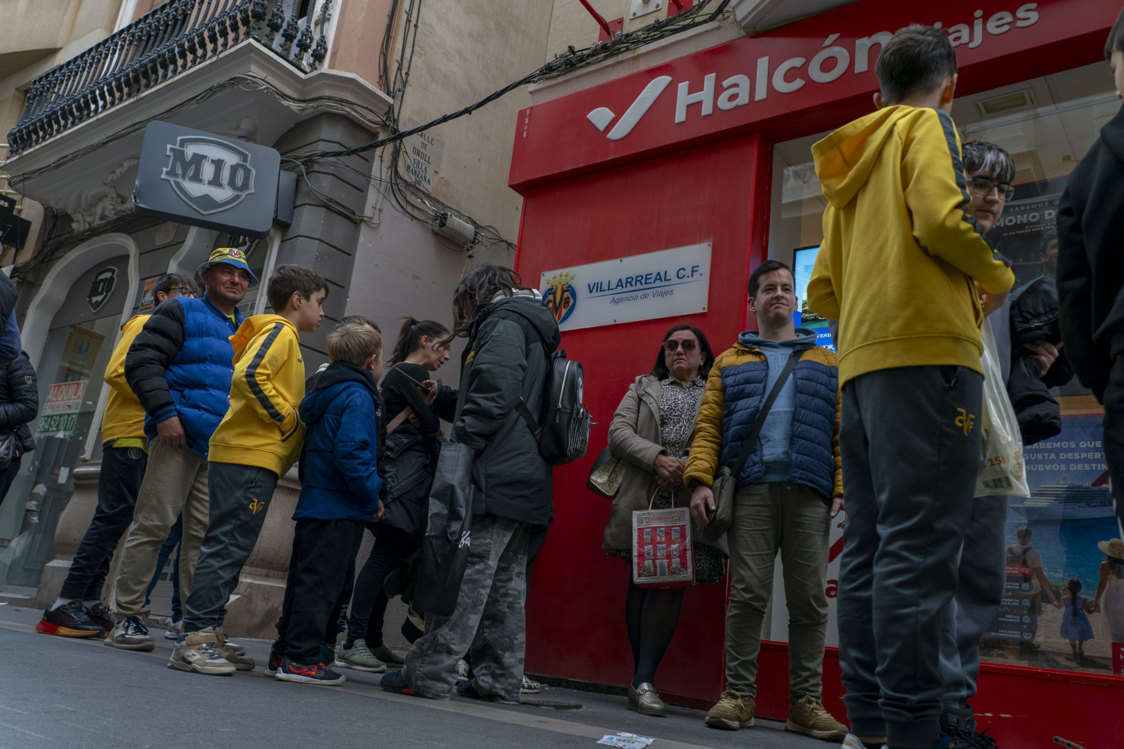 20260211 Firma Pepe y Veiga Halcon Viajes 005