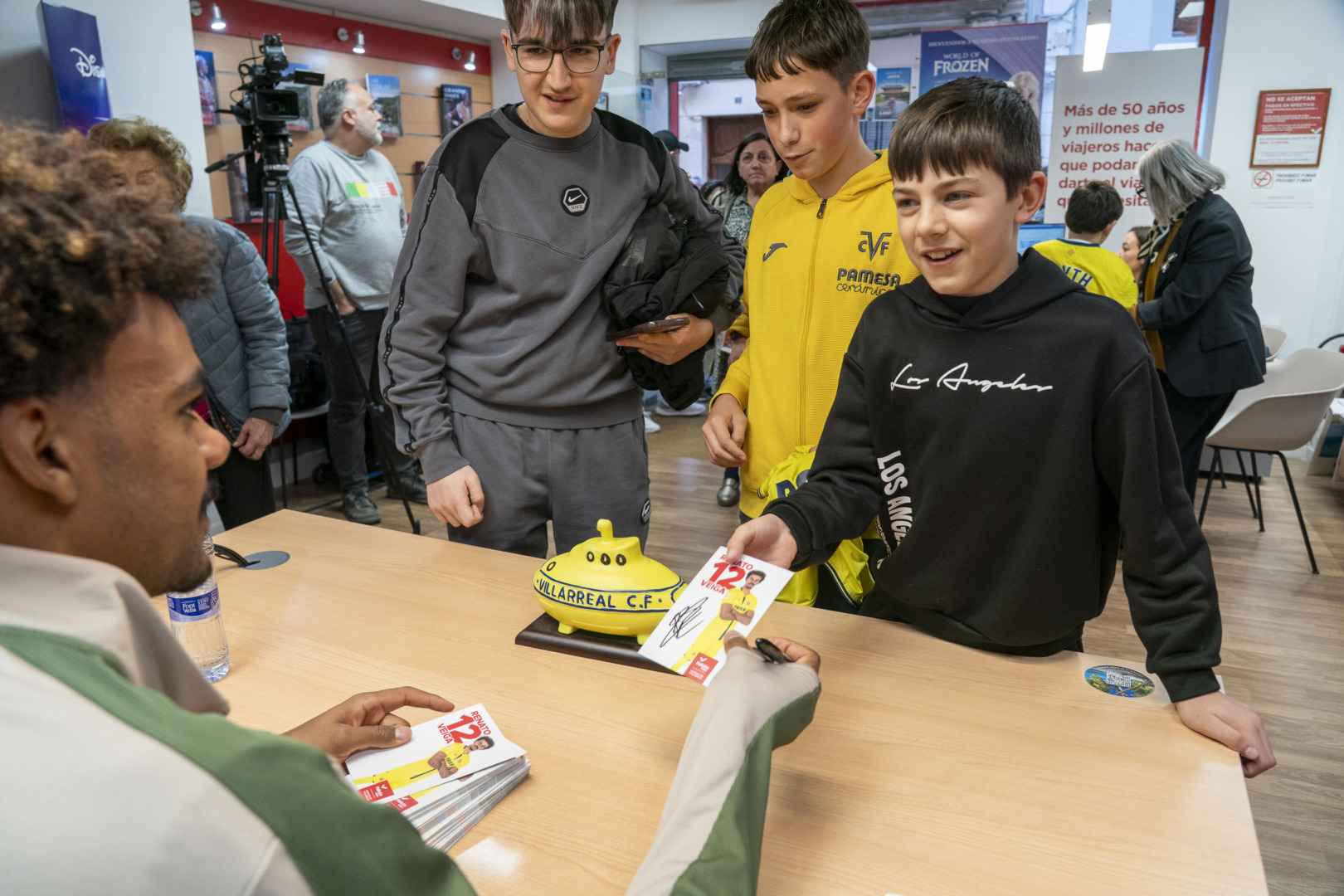 20260211 Firma Pepe y Veiga Halcon Viajes 010