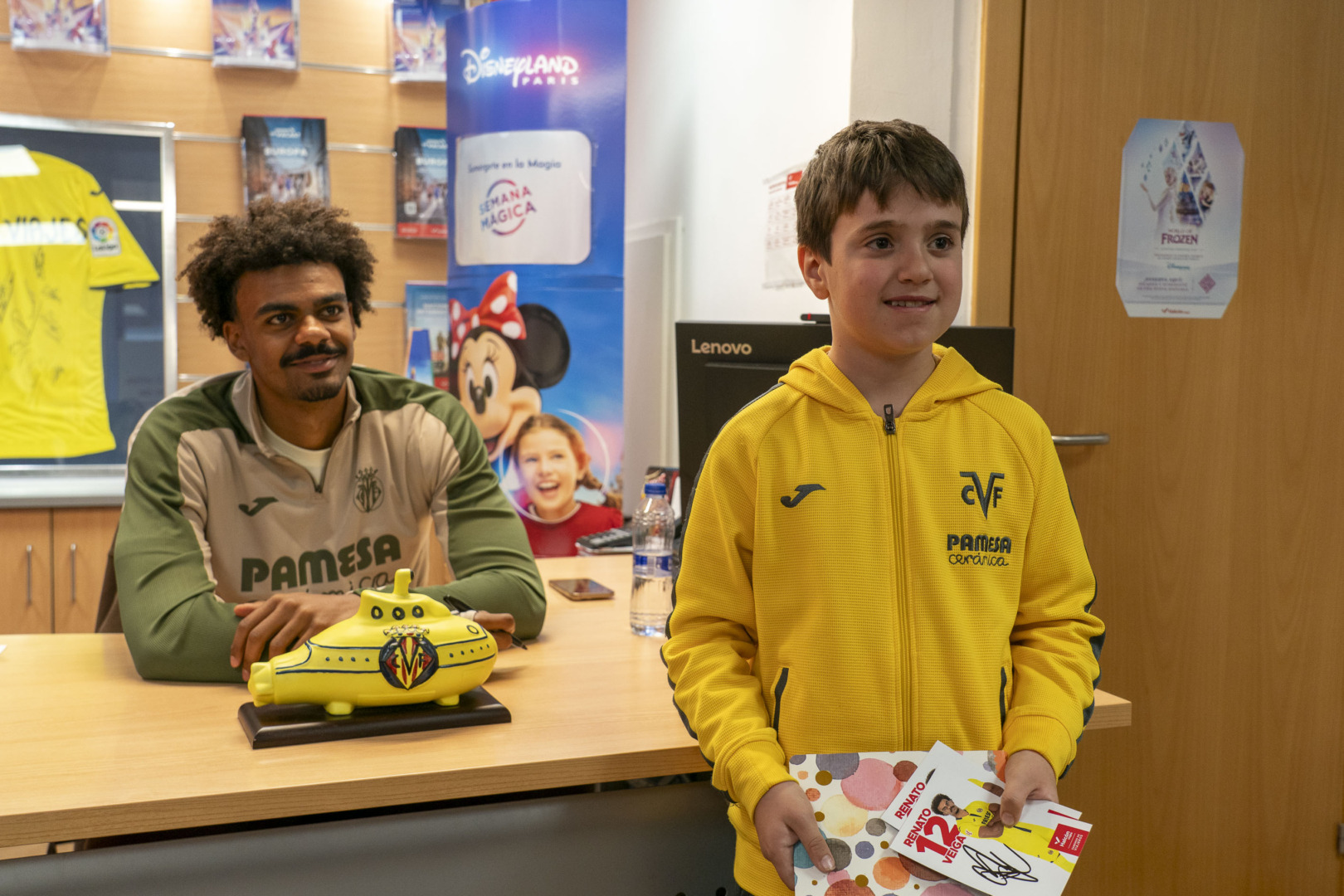 20260211 Firma Pepe y Veiga Halcon Viajes 019