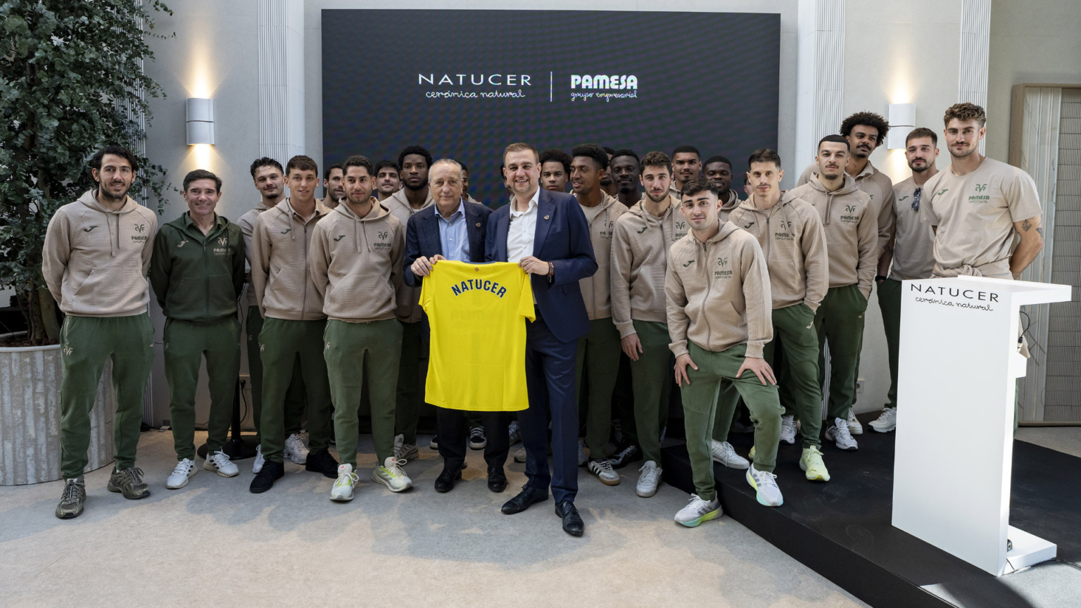 Impresionante visita a las exposiciones de la Cerámica Experience Natucer Ceramica