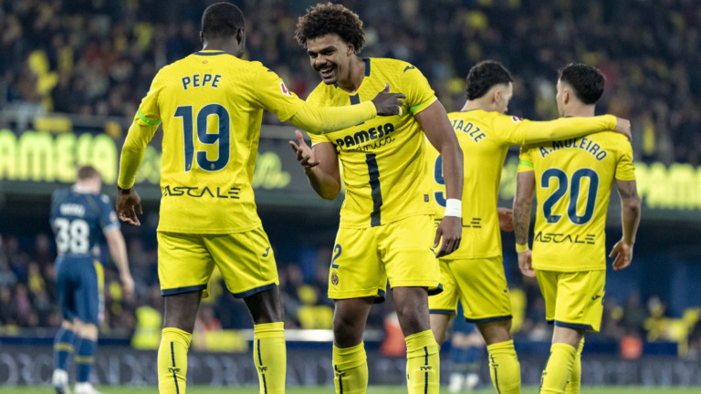 Nico Pepe y Renato Veiga