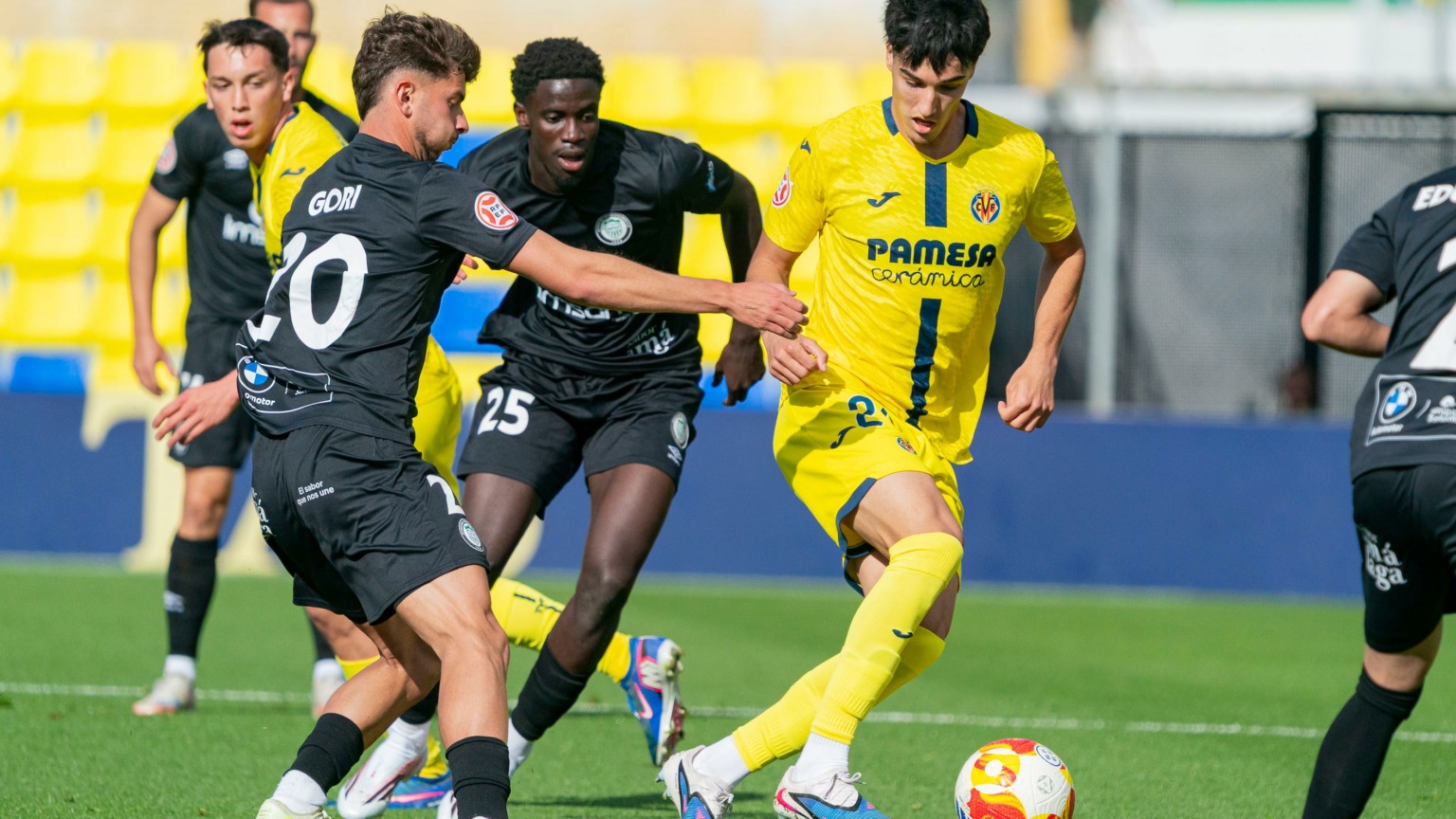 El Villarreal B suma un trabajado punto (2-2) cro