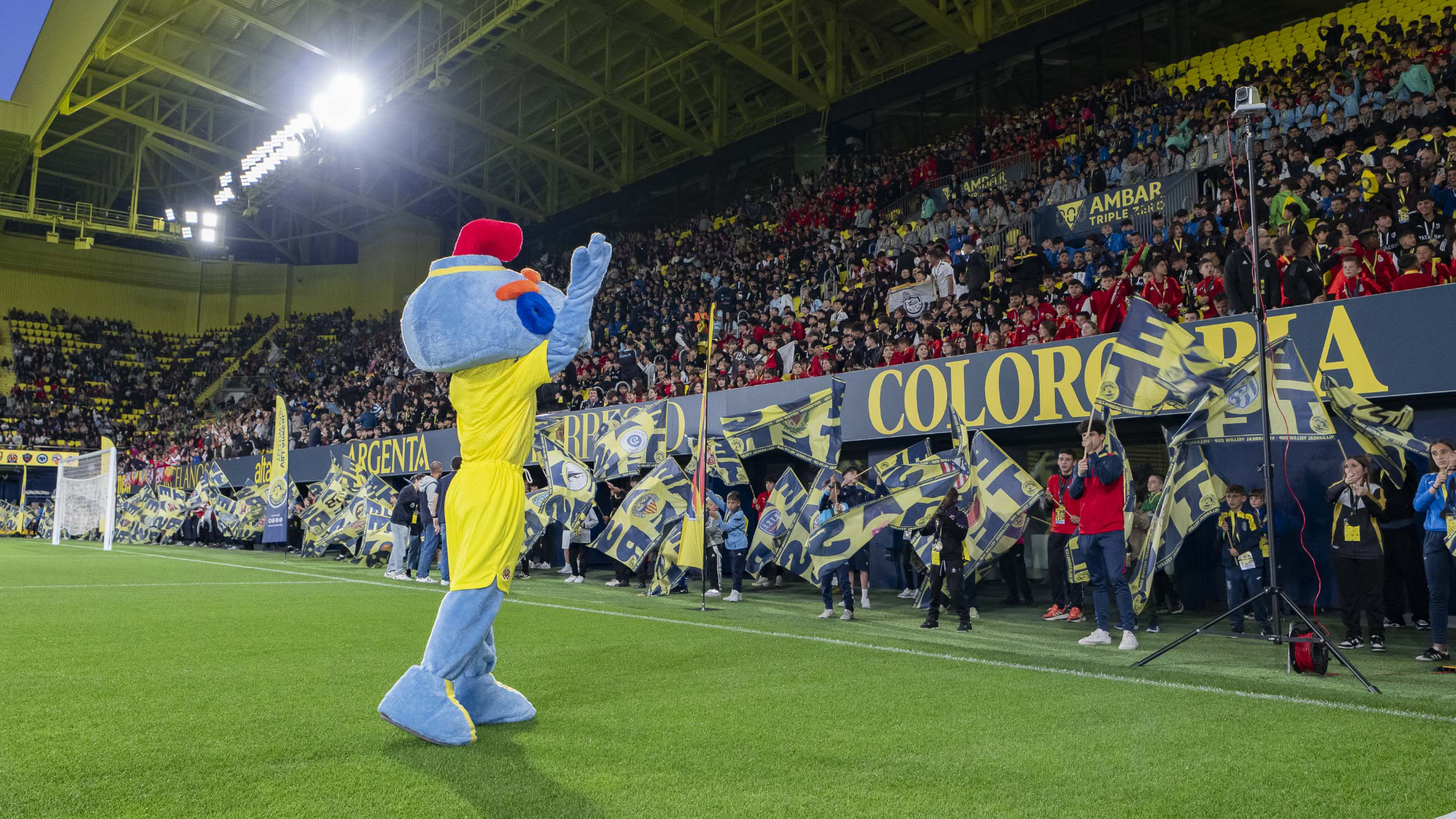 Que comence l’espectacle de la Yellow Cup Easter! easter inauguracion