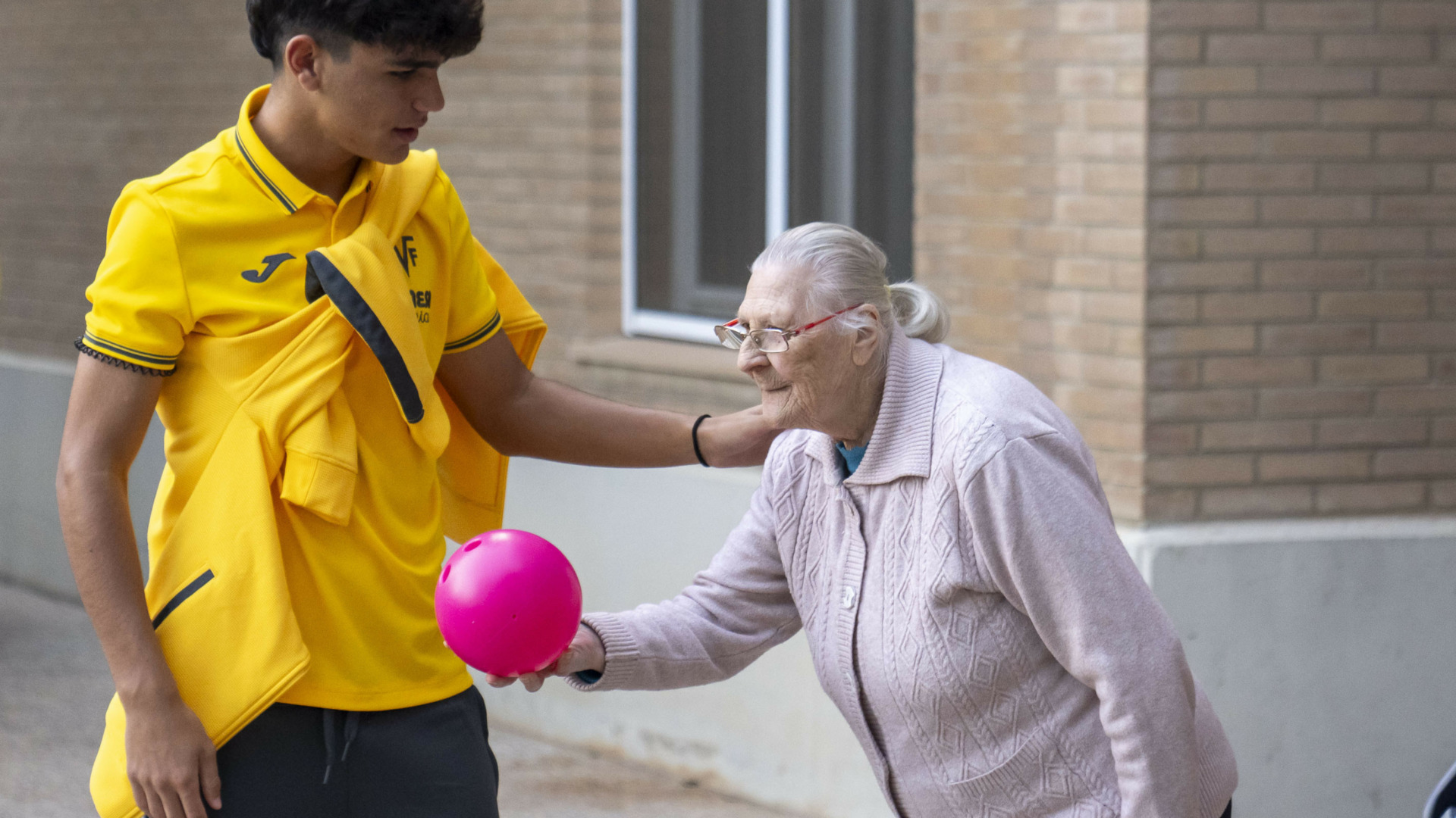 Endavant Igualtat 4 20241118-VisitaCadeteResidenciaVirgendeGracia-027-scaled-1.jpg